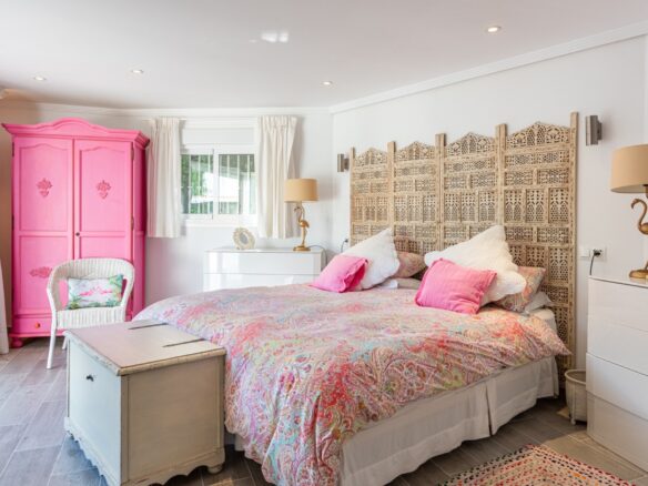Cottage Style 4 Bedrooms Villa In Puerto Del Almendro.
