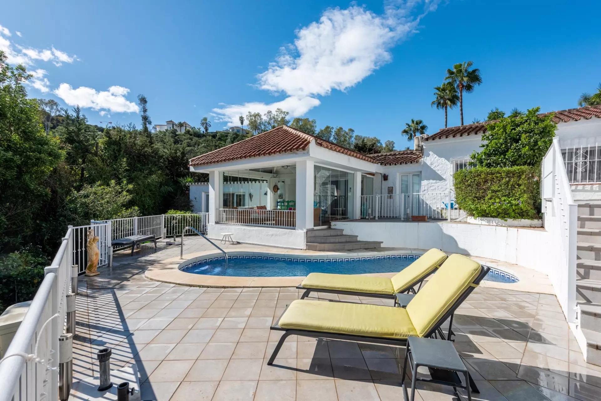 Cottage Style 4 Bedrooms Villa In Puerto Del Almendro.