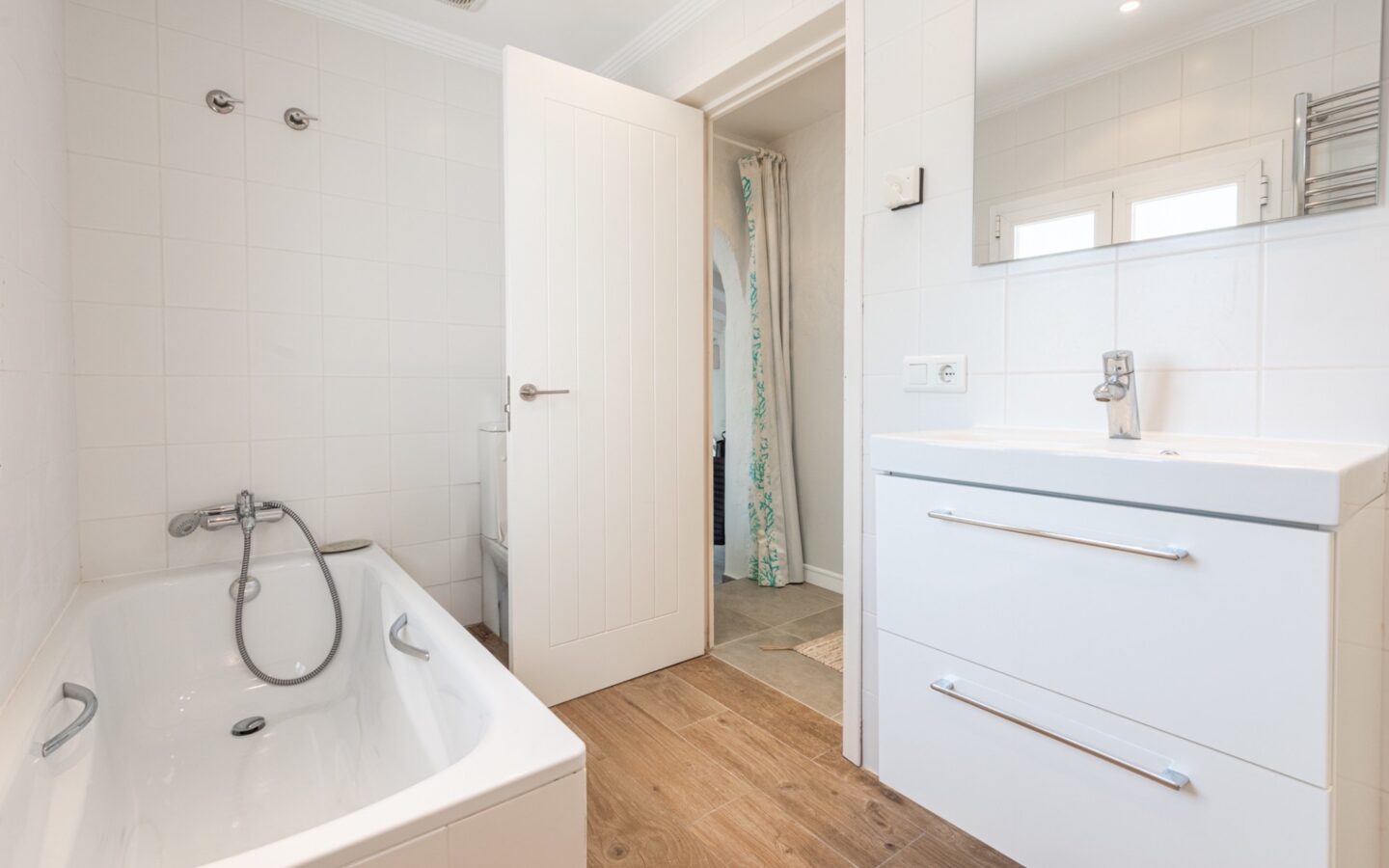 Cottage Style 4 Bedrooms Villa In Puerto Del Almendro.