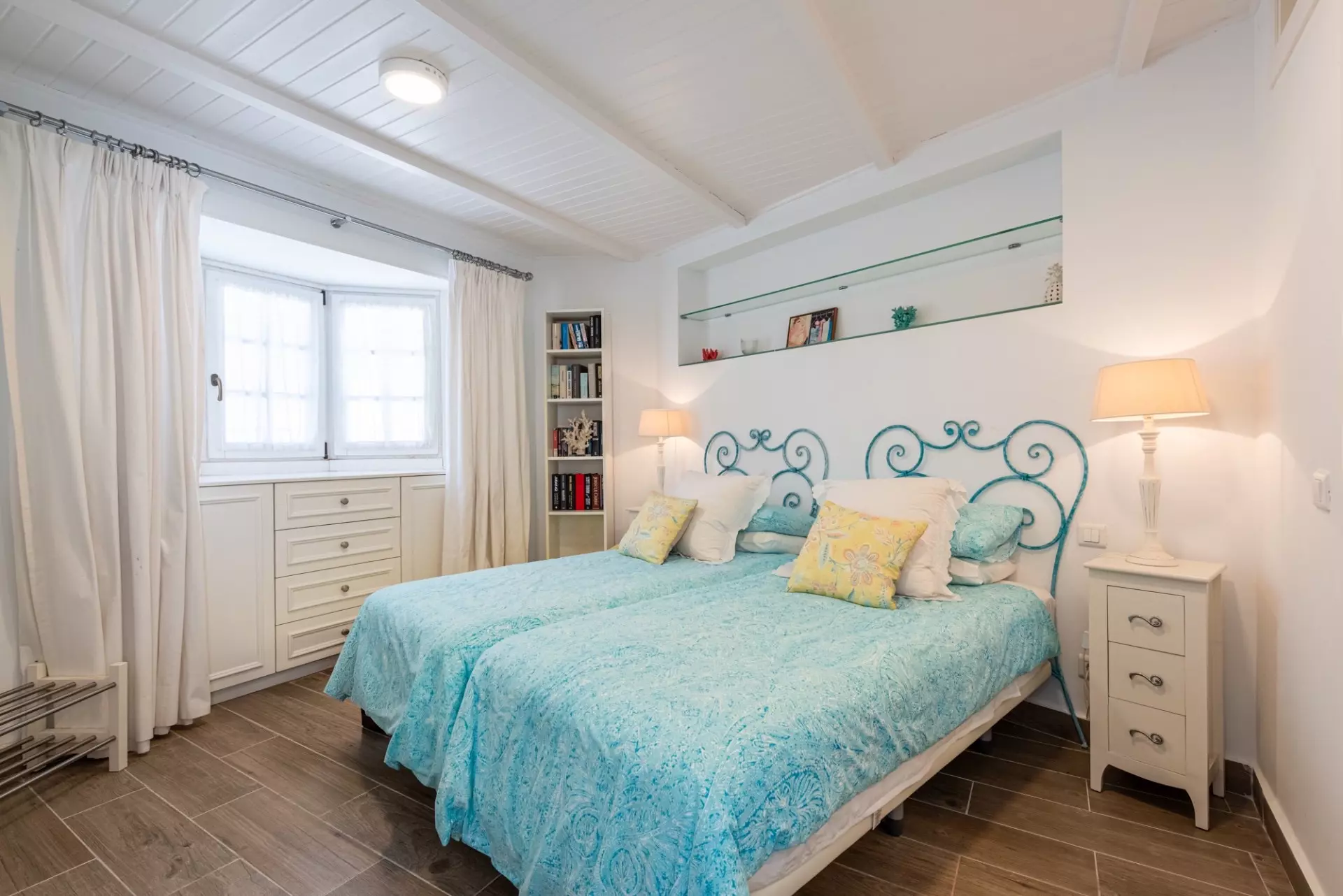 Cottage Style 4 Bedrooms Villa In Puerto Del Almendro.