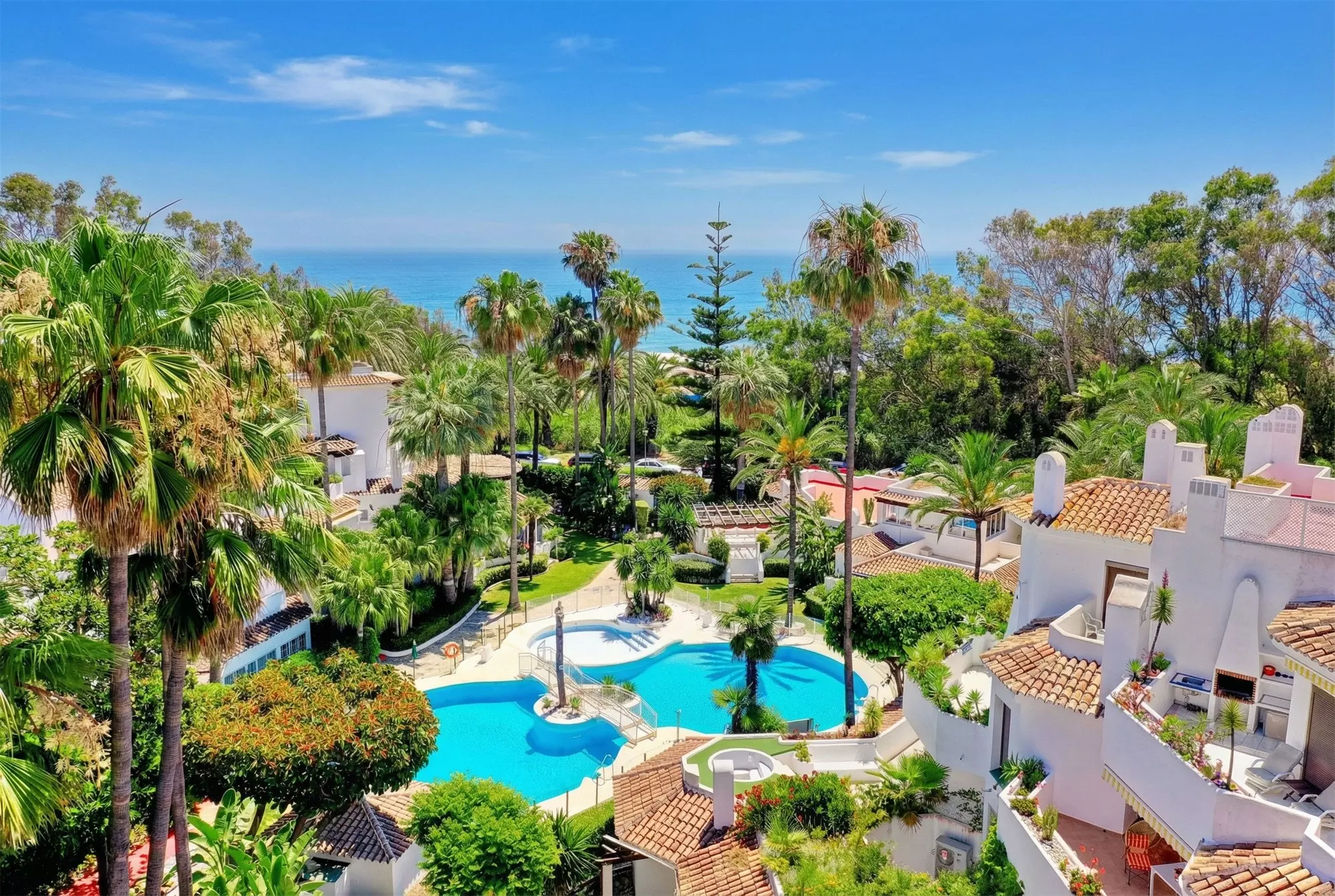 Beachside Elevated Ground Floor 3 Bedrooms Apartment With Touristic Licence In Elviria.