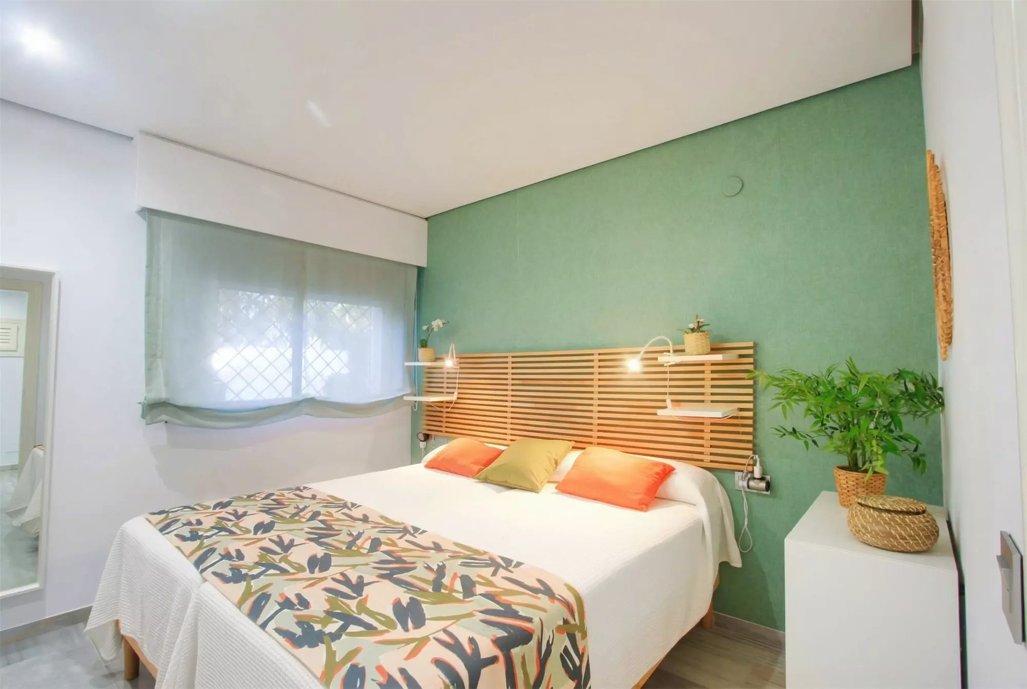 Beachside Elevated Ground Floor 3 Bedrooms Apartment With Touristic Licence In Elviria.