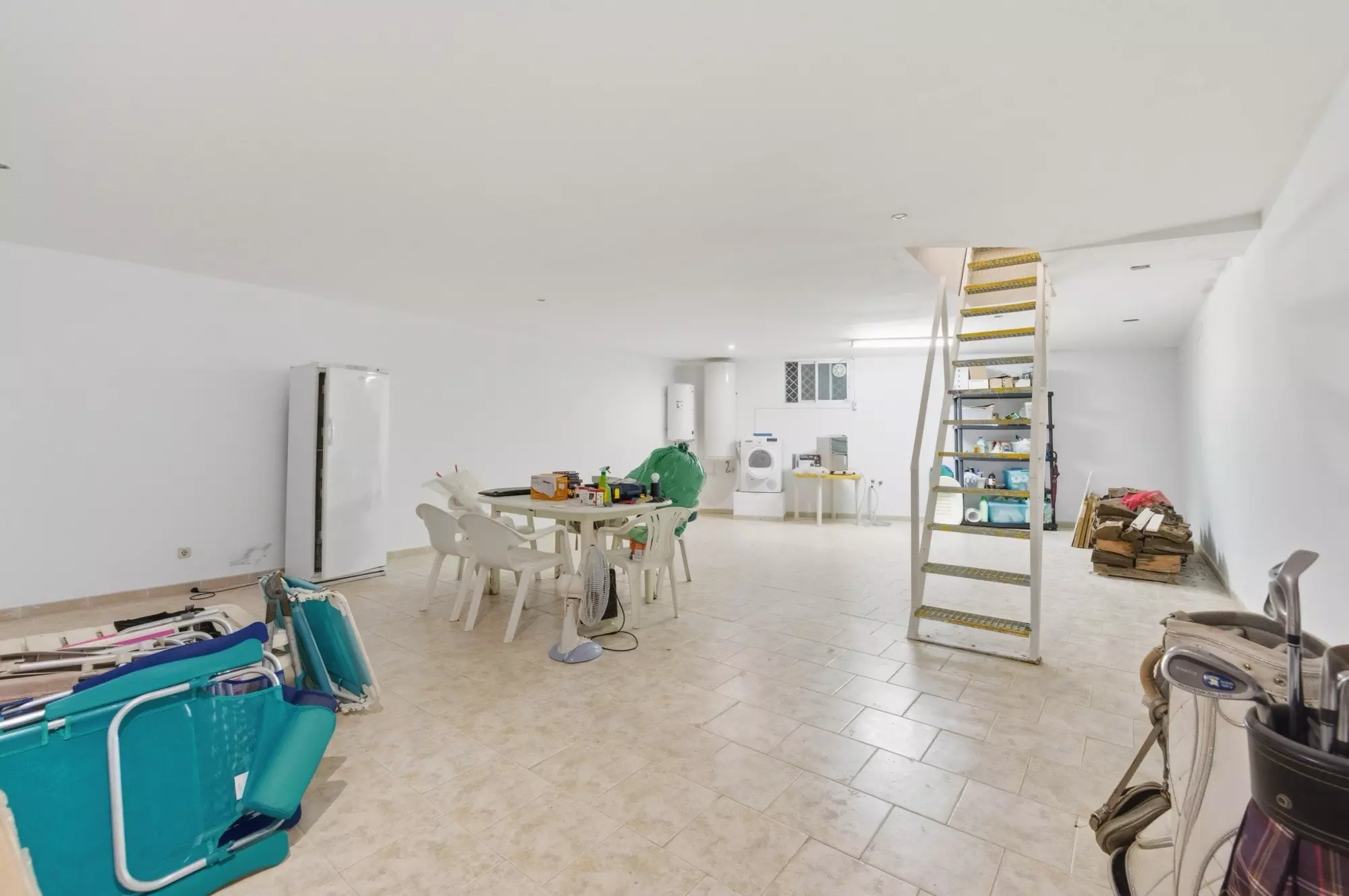 Beachside Elevated Ground Floor 3 Bedrooms Apartment With Touristic Licence In Elviria.