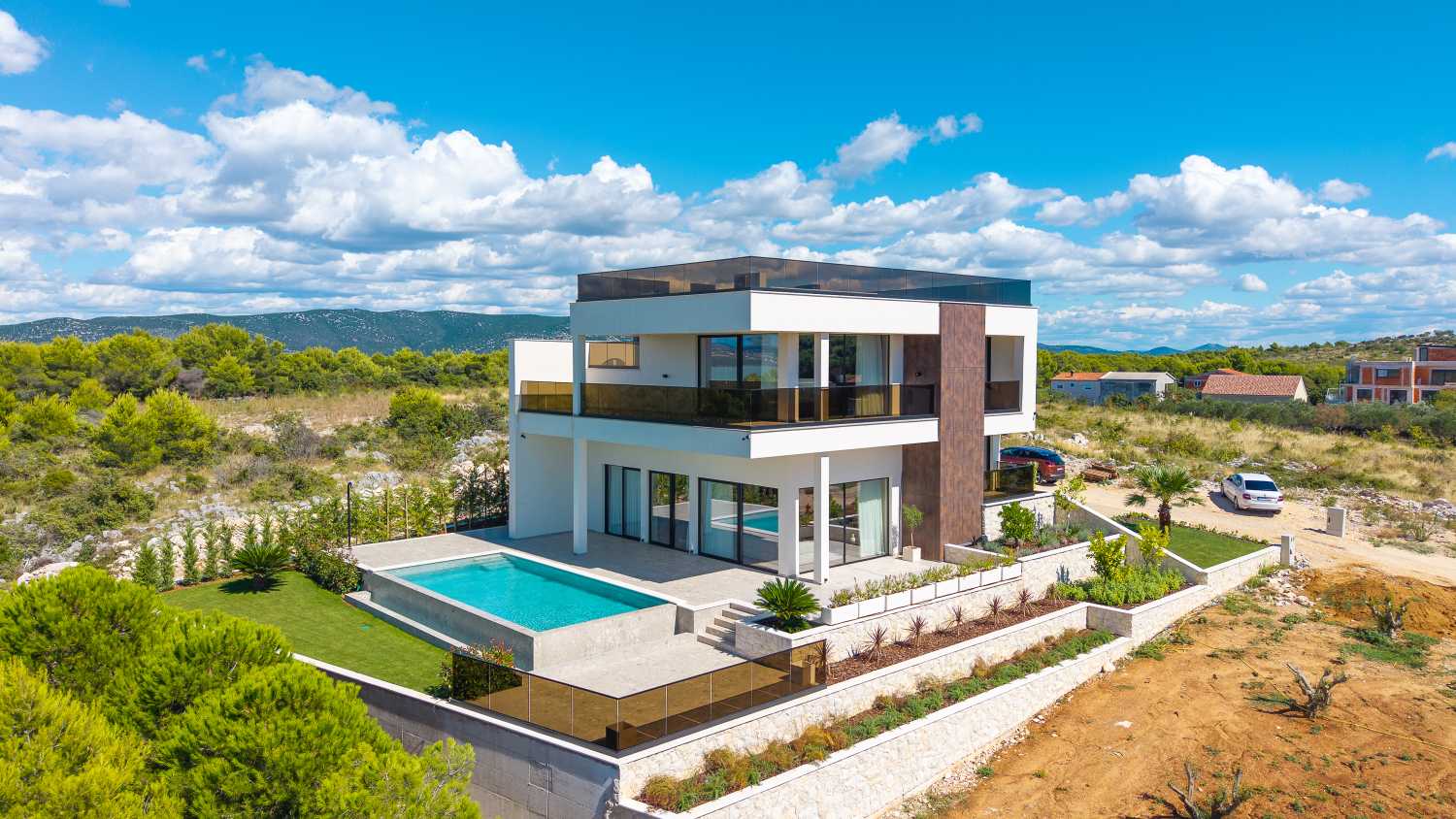 Villa Of 300 M² With Pool In Zadar
