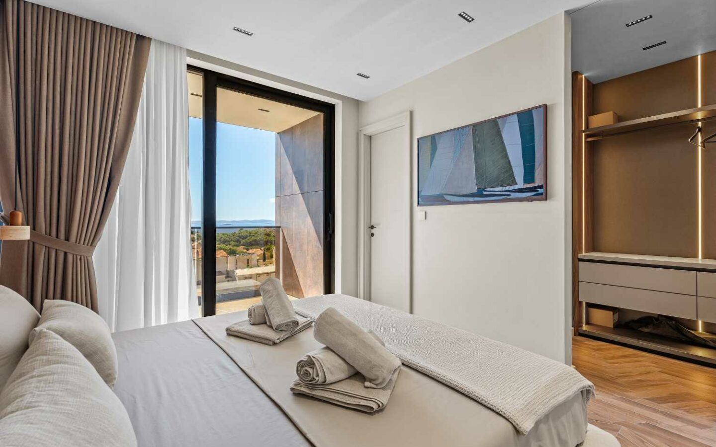Villa Of 300 M² With Pool In Zadar