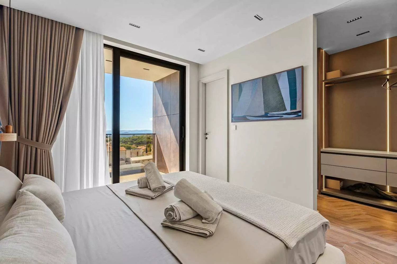 Villa Of 300 M² With Pool In Zadar