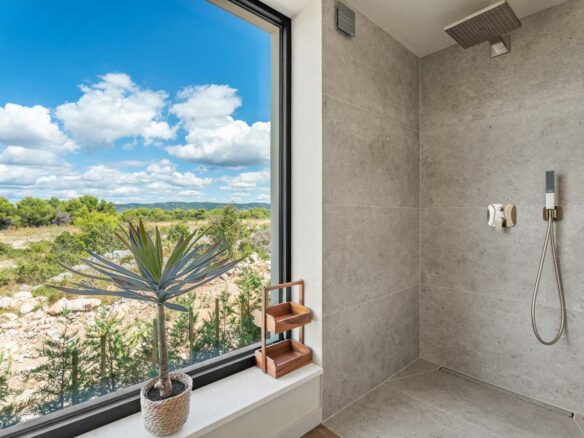 Villa Of 300 M² With Pool In Zadar