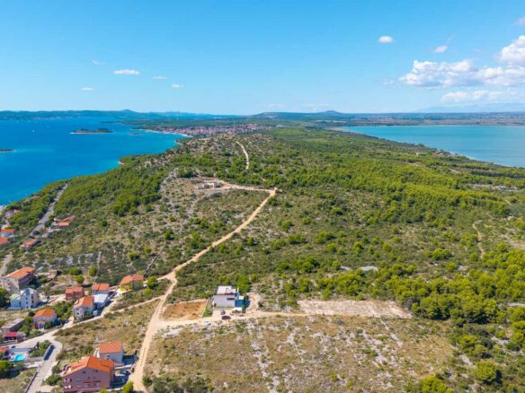 Villa Of 300 M² With Pool In Zadar