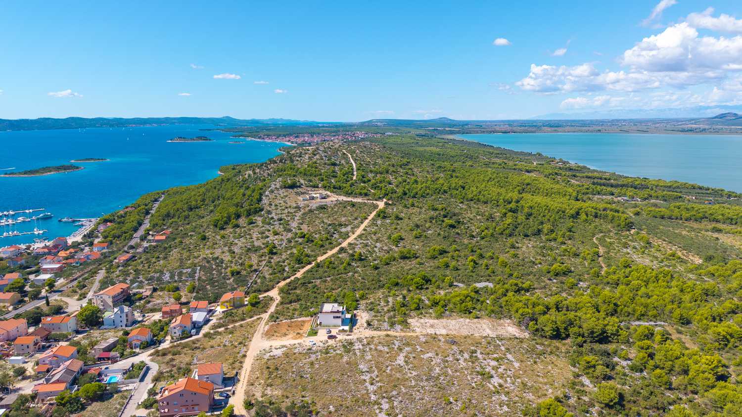 Villa Of 300 M² With Pool In Zadar