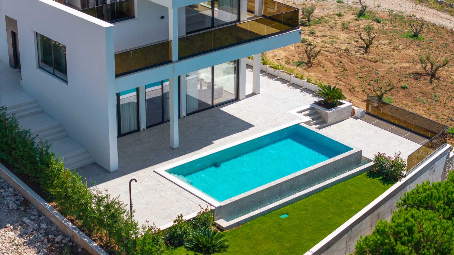 Villa Of 300 M² With Pool In Zadar
