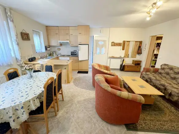 6-bedroom Complex In Litochoro, Greece (260 M²)