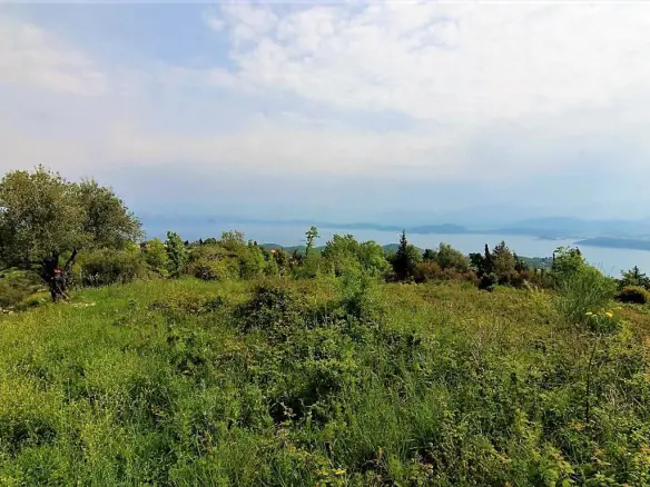 Land Of 2700 M² In Corfu