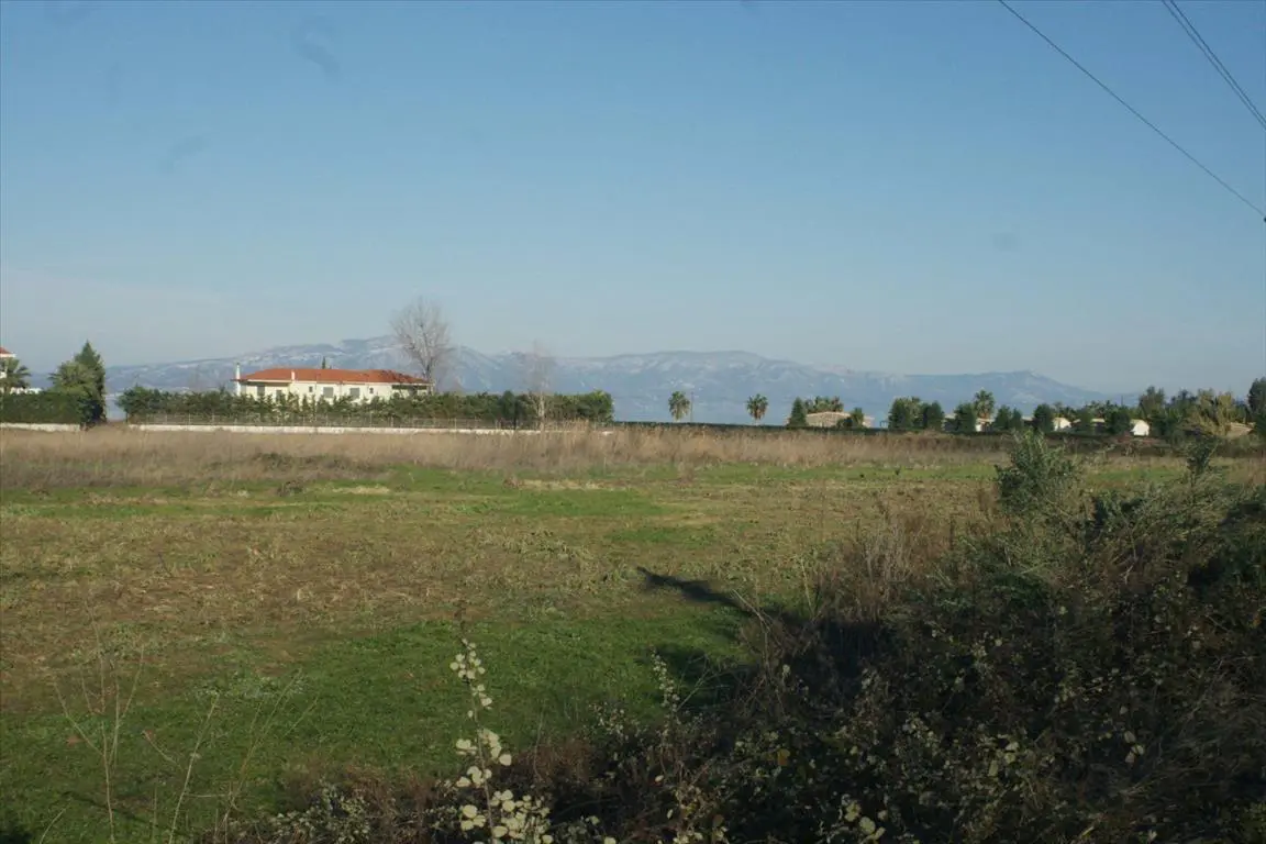 Land Of 30000 M² In Central Greece