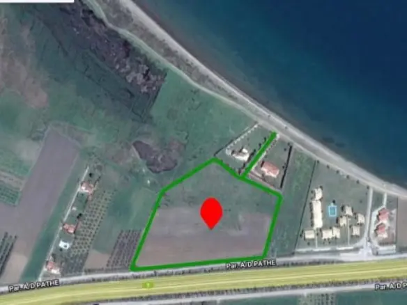 Land Of 30000 M² In Central Greece