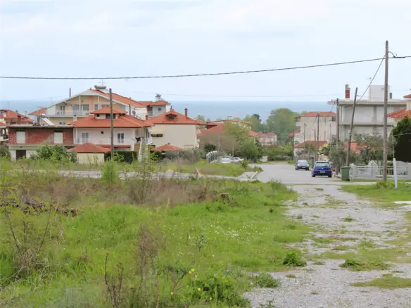 Land Of 2281 M² In Olympic Coast