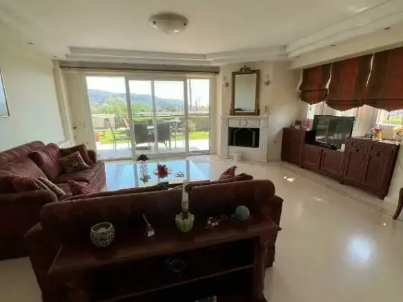 Villa In Anavissos, Greece (680 M²)