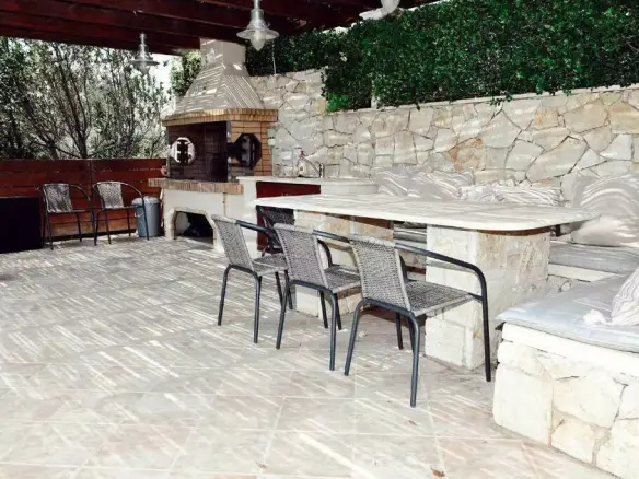 Villa In Anavissos, Greece (680 M²)