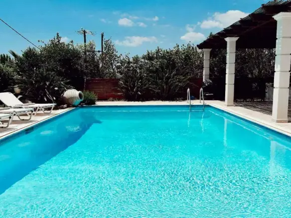 Villa In Anavissos, Greece (680 M²)