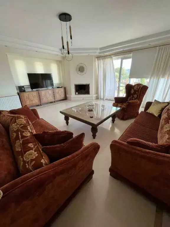 Villa Of 680 M² In Attica