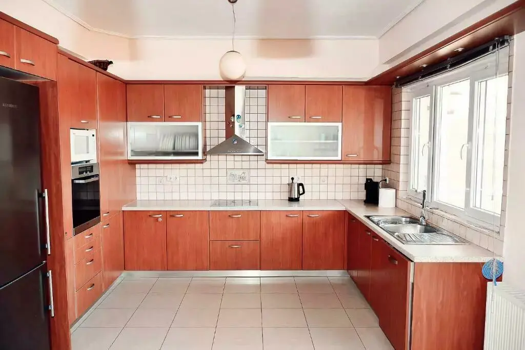 Villa Of 680 M² In Attica