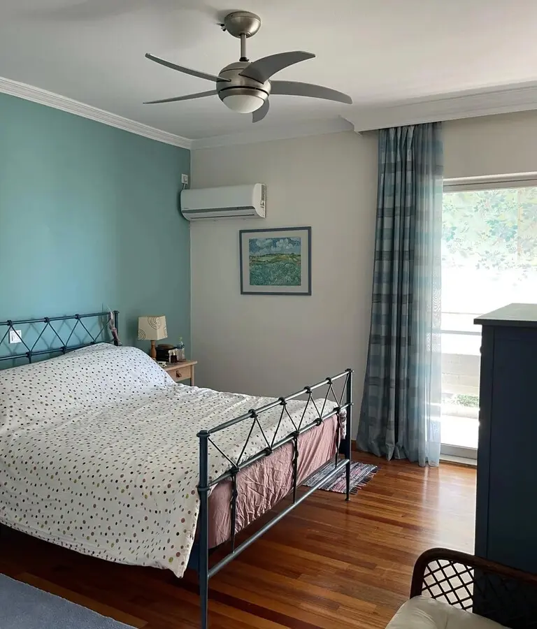 3-bedroom Flat In Alimos, Greece (101 M²)