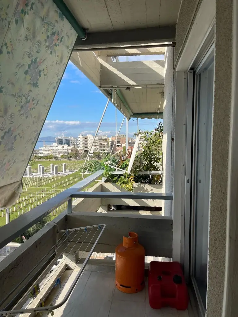 3-bedroom Flat In Alimos, Greece (101 M²)