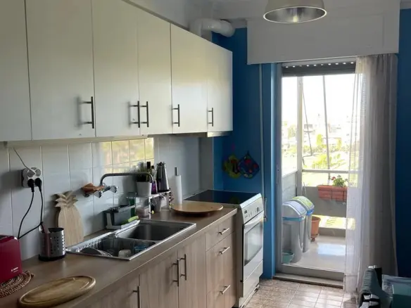 3-bedroom Flat In Alimos, Greece (101 M²)