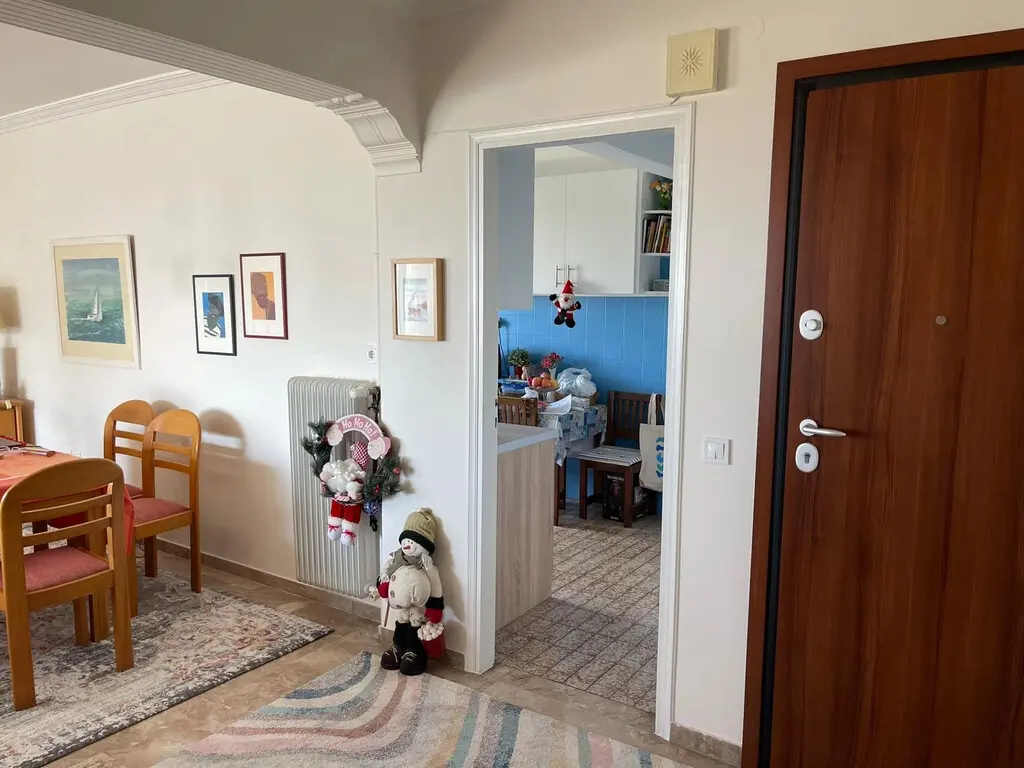 3-bedroom Flat In Alimos, Greece (101 M²)