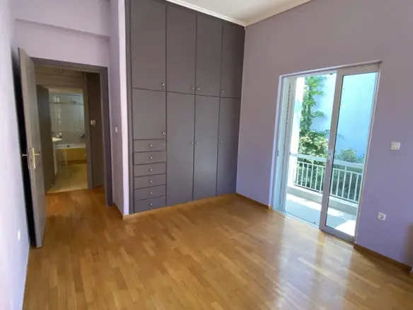 Flat Of 125 M² In Athens
