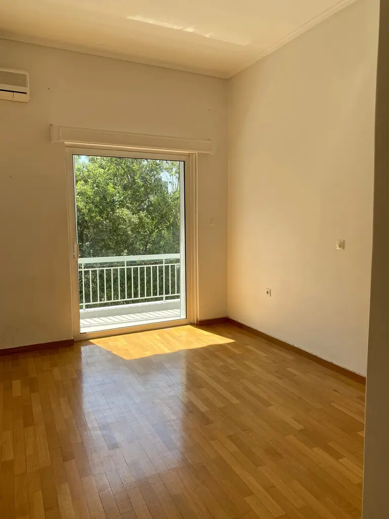 Flat Of 125 M² In Athens
