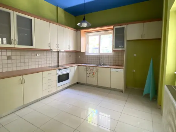 Flat Of 125 M² In Athens
