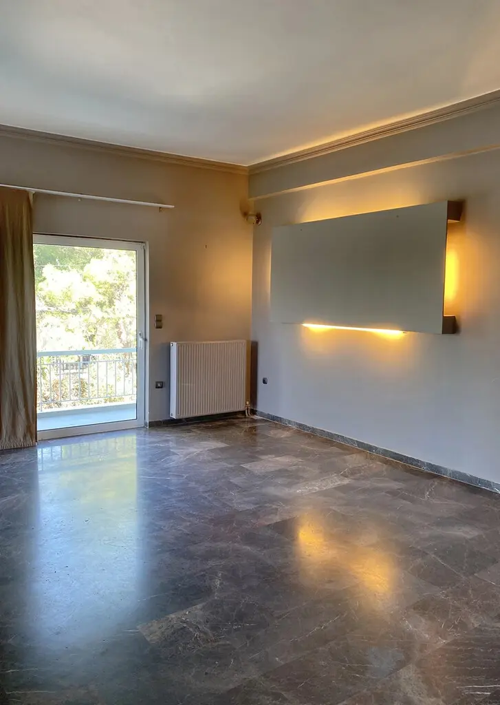 Flat Of 125 M² In Athens