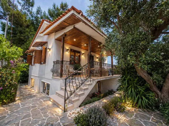 Detached House Of 110 M² In The Suburbs Of Thessaloniki