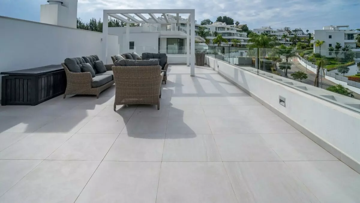 Front Line Golf 3 Bedrooms Modern Penthouse In Cataleya.