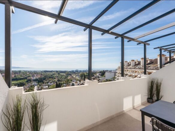 Bright Duplex Penthouse With Sea & Mountain View