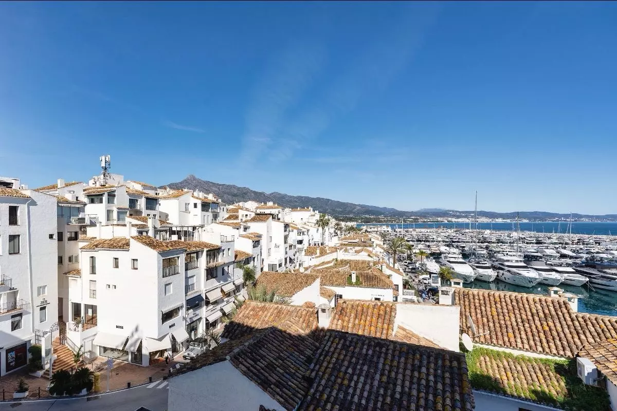 Apartment For Sale In Benabola, Puerto BanÚs – Marina Views & Investment Opportunity