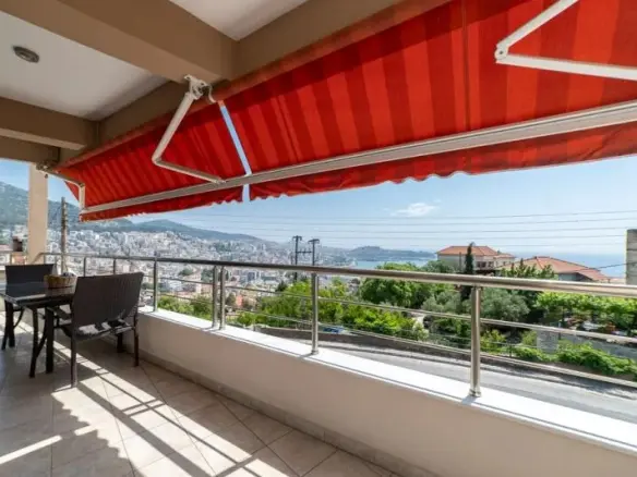 Maisonette Of 250 M² In Kavala