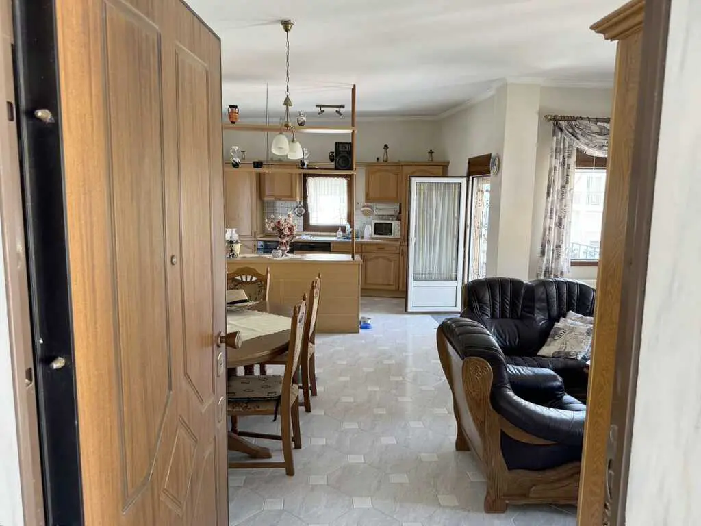 Flat Of 90 M² In The Olympic Coast