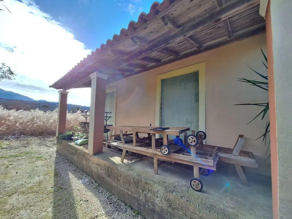 Detached House Of 58 M² In Corfu