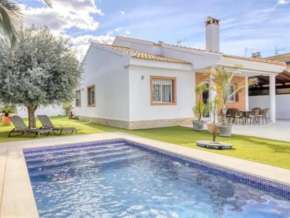Villa Of 120 M² In Pilar De La Horadada