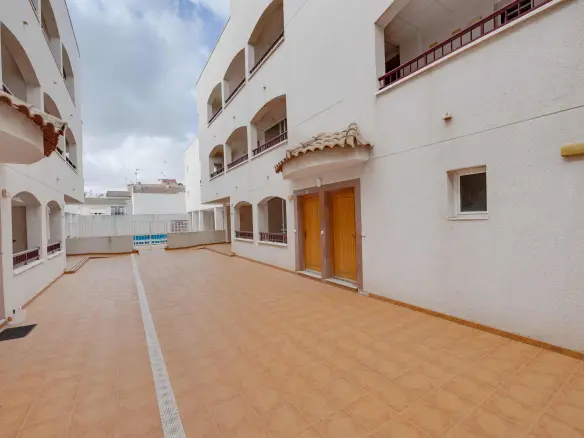 2-bedroom Apartment In San Fulgencio, Spain (75 M²)
