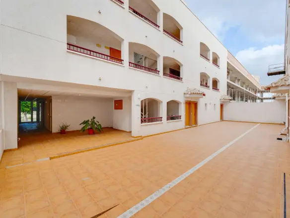 2-bedroom Apartment In San Fulgencio, Spain (75 M²)