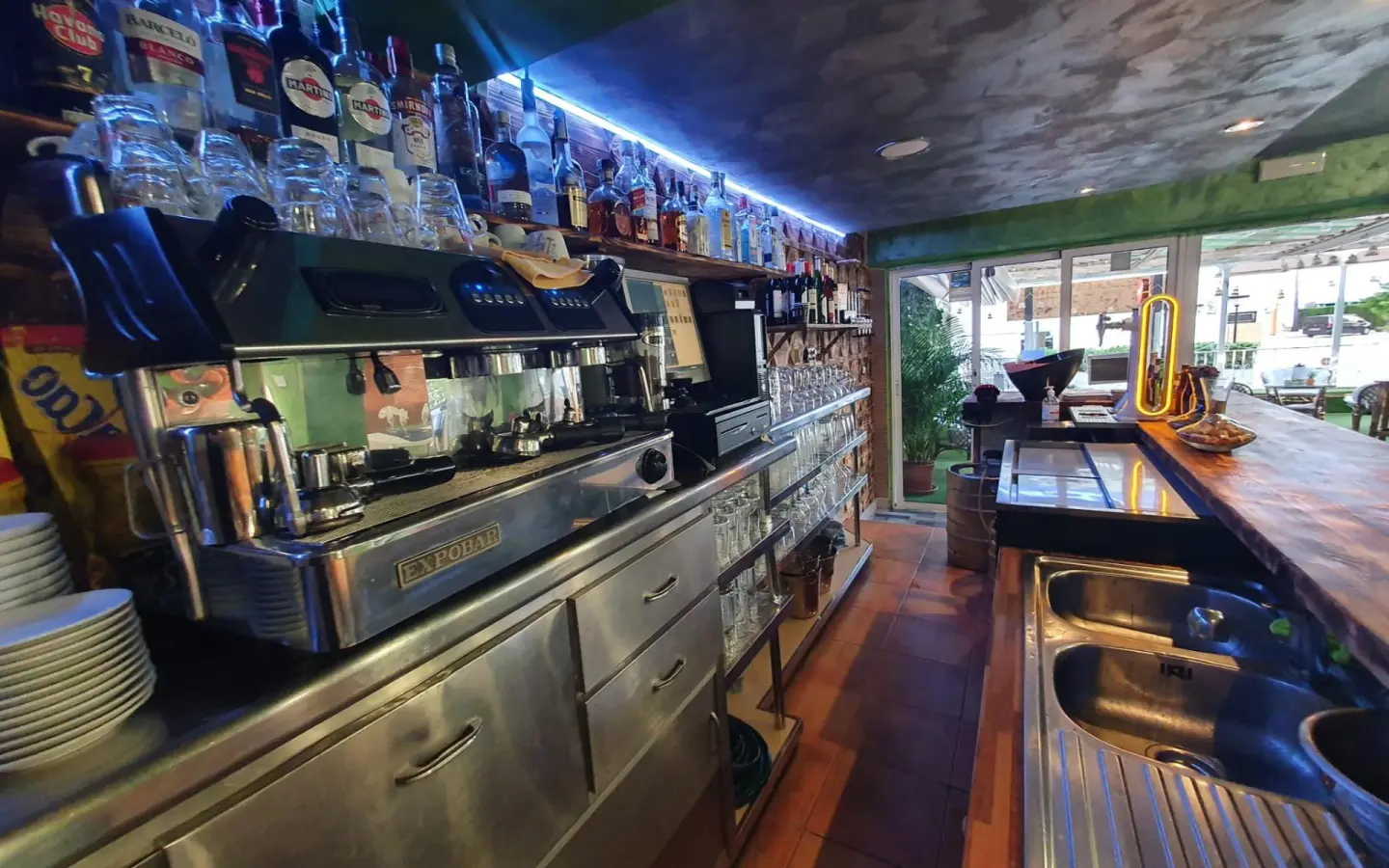 Commercial Unit In Benidorm, Spain (200 M²)