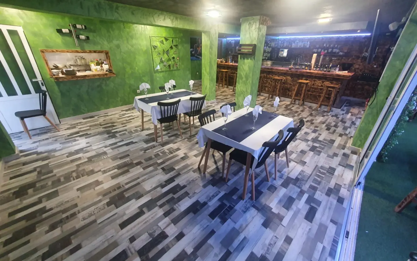 Commercial Unit In Benidorm, Spain (200 M²)