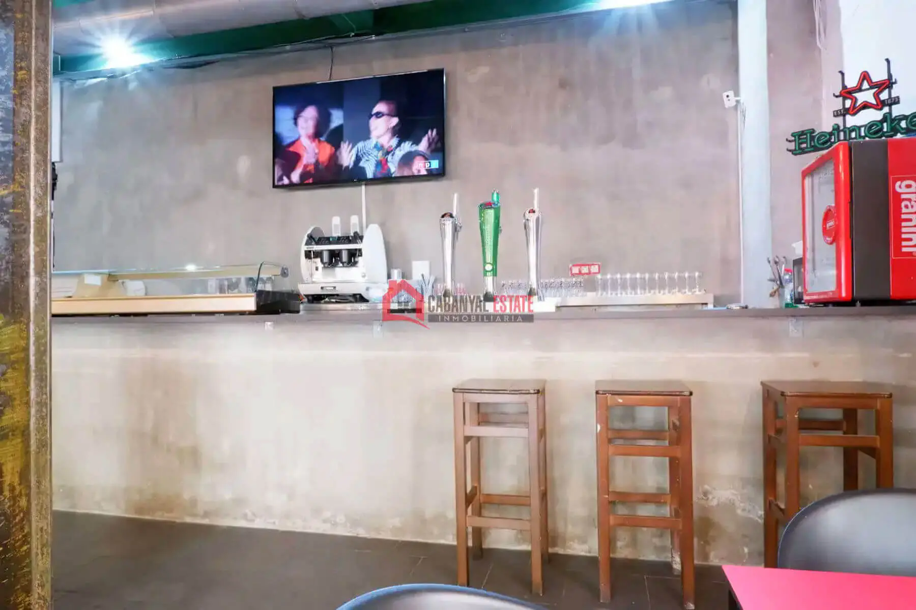 Commercial Premises Of 117 M² In Valencia, Spain