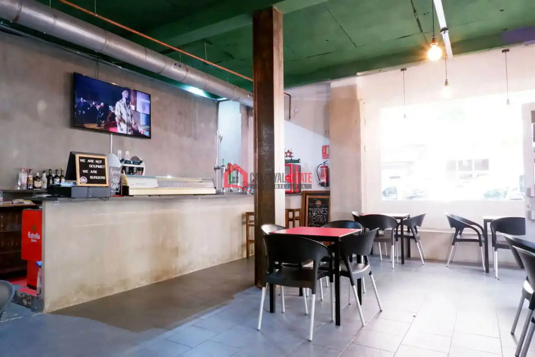 Commercial Premises Of 117 M² In Valencia, Spain