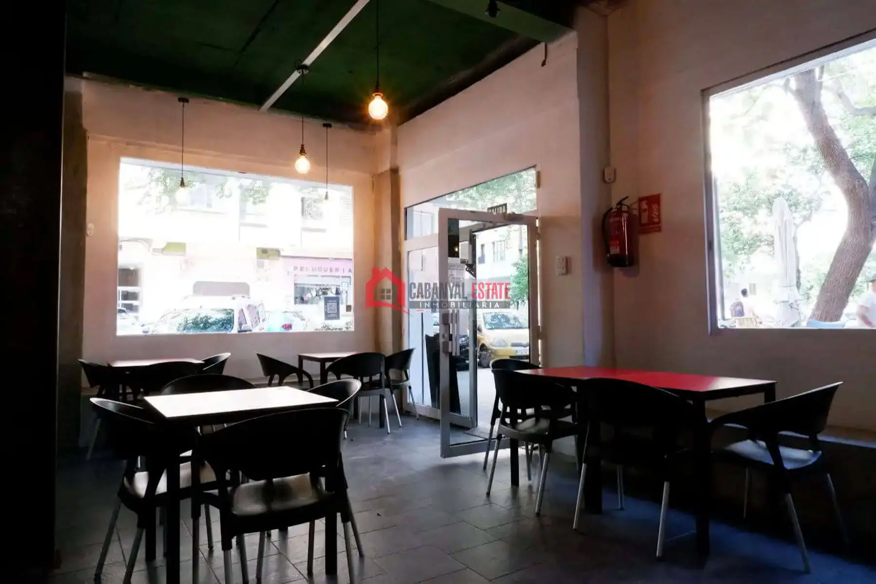 Commercial Premises Of 117 M² In Valencia, Spain
