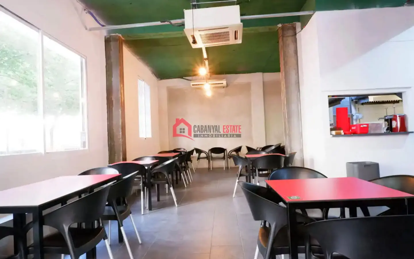 Commercial Premises Of 117 M² In Valencia, Spain