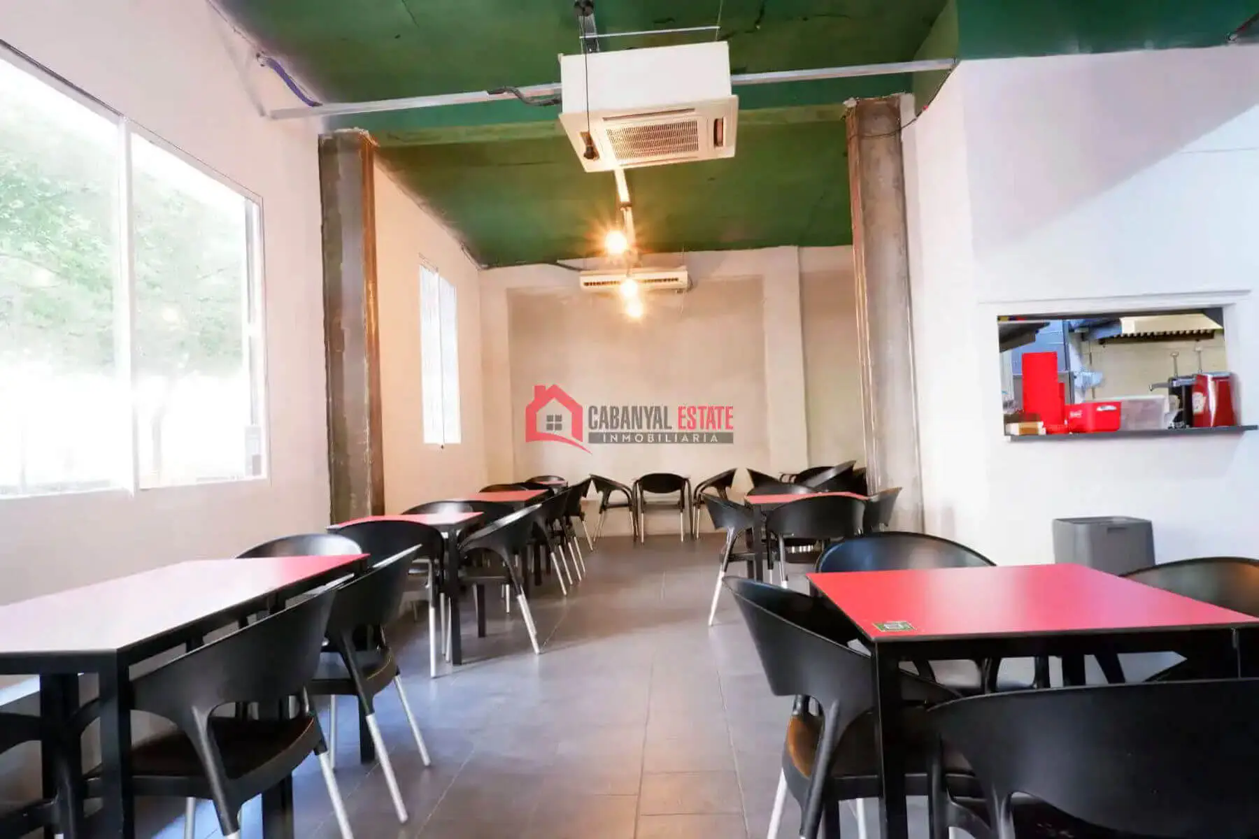 Commercial Premises Of 117 M² In Valencia, Spain