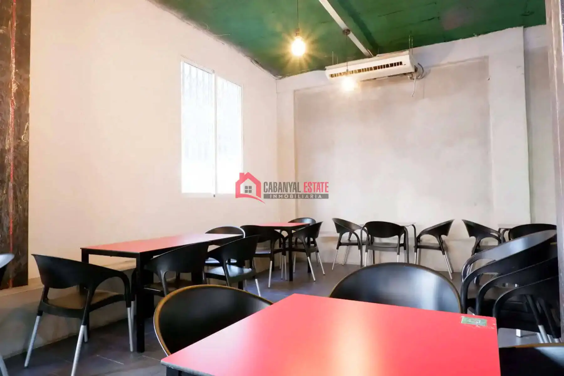 Commercial Premises Of 117 M² In Valencia, Spain